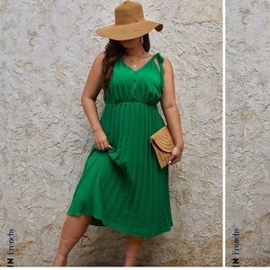 Never Worn, Mid Length Green Dress with Tie Shoulder Straps for Adjusting